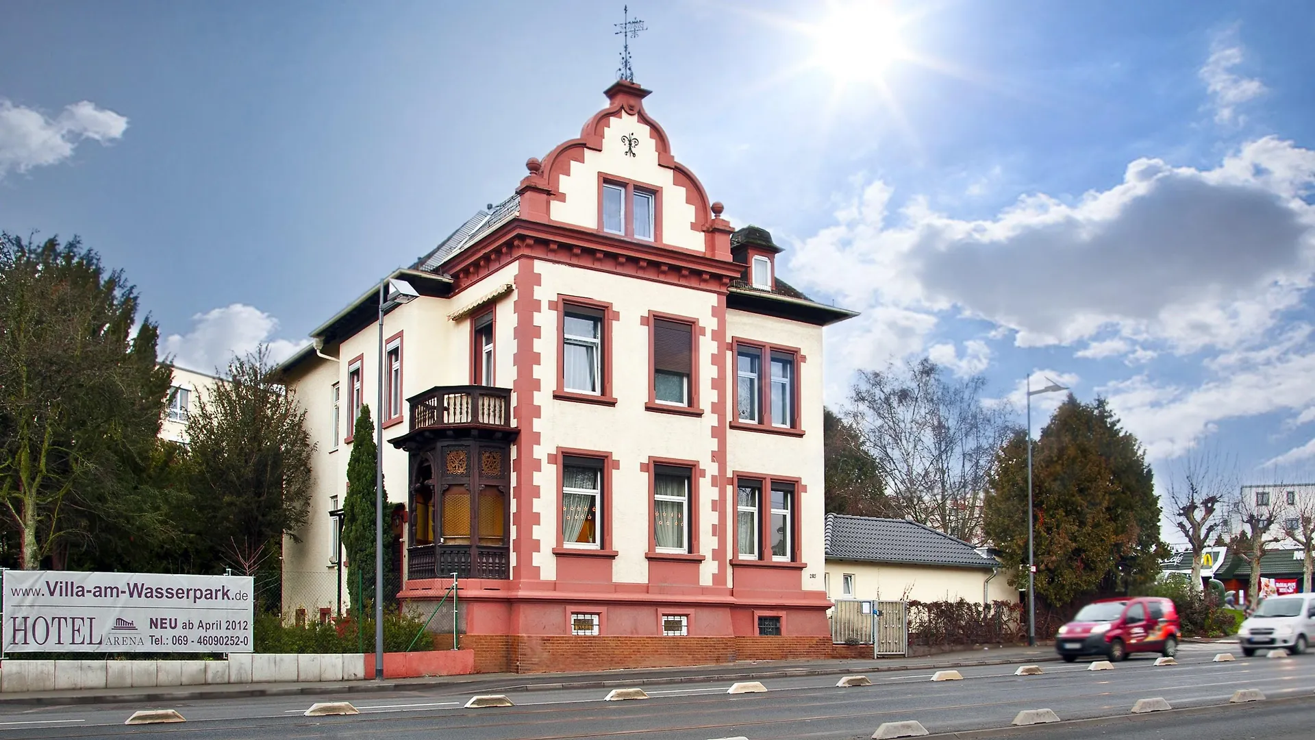 Arena Villa am Wasserpark Frankfurt am Main 3*,